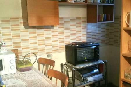 Communist Style Apartment 地拉那 外观 照片